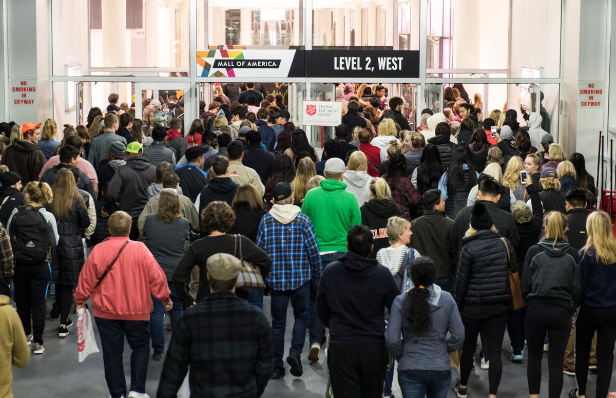 Black Friday shoppers shopping Mall of America