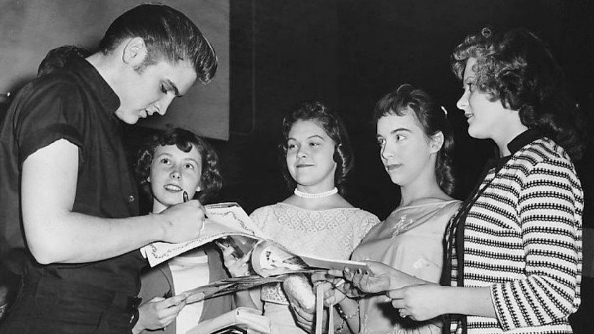 We looked into whether Elvis Presley gave a blind girl $50,000.