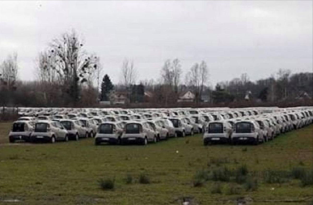 Electric cars abandoned in France