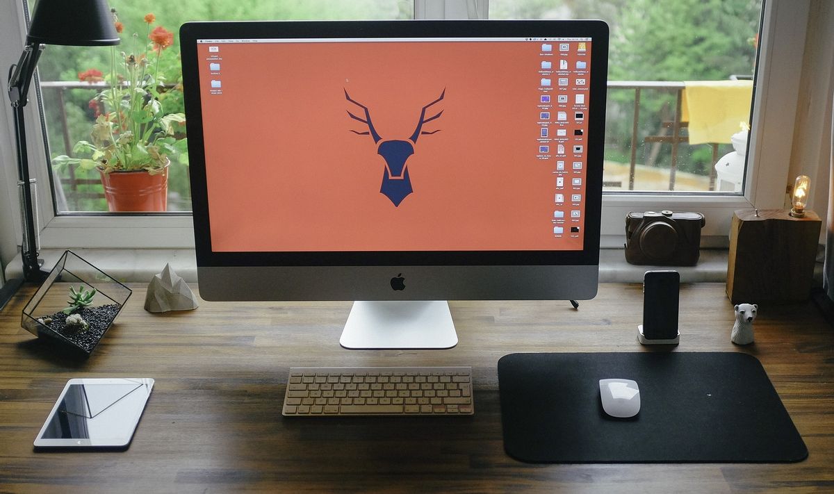 An ad claimed that 1 in 2 Mac Users Are Unaware of This Trick to Clean Their Mac but it simply led to software called MacKeeper.