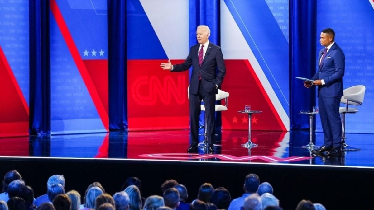 Audience, Crowd, Person