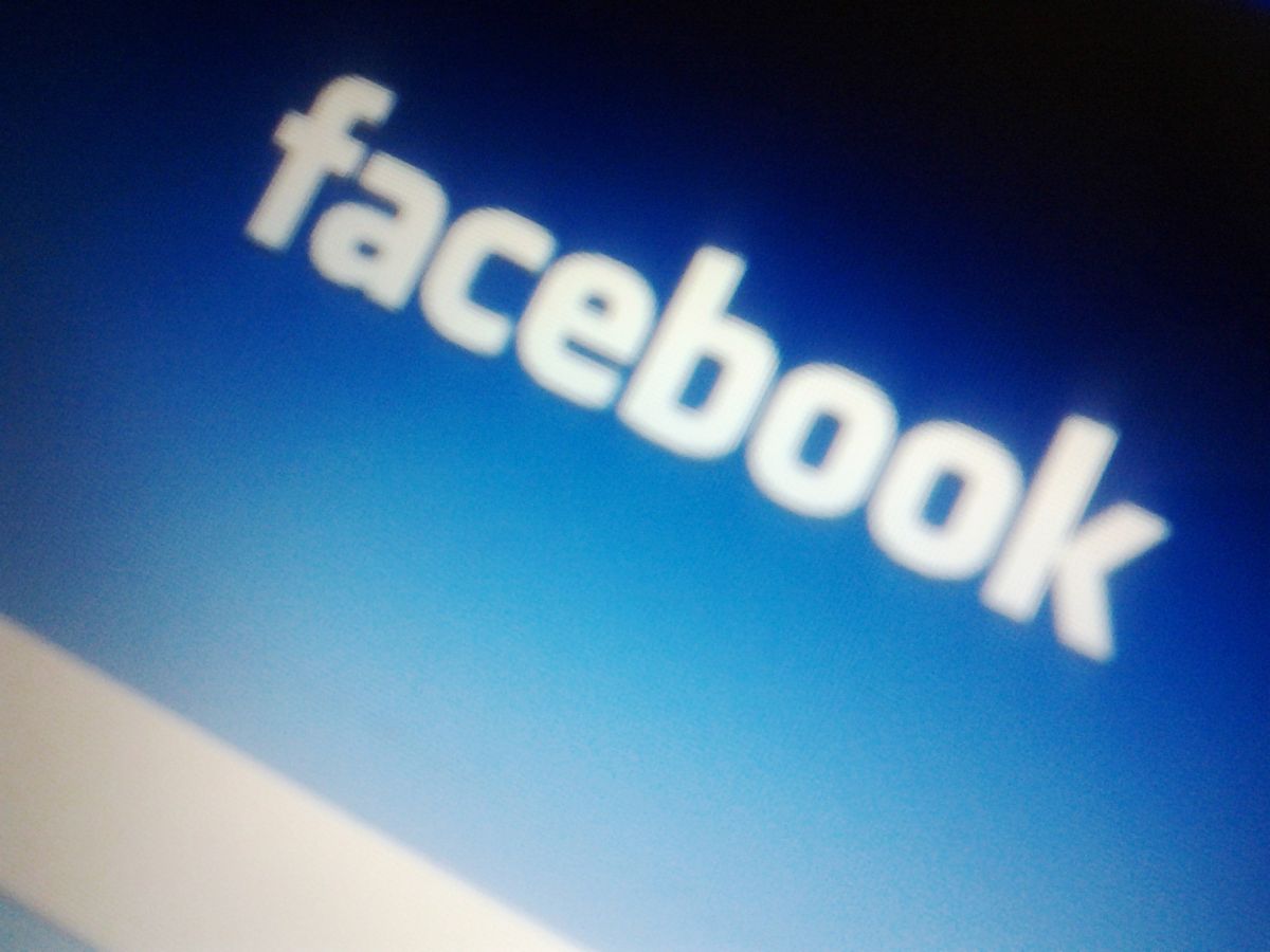 A Facebook scam promised a Ninja Foodi MAX 15-in-1 SmartLid Multi-Cooker.