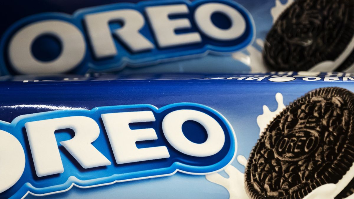 are oreo biscuits made with fat and pork milk?