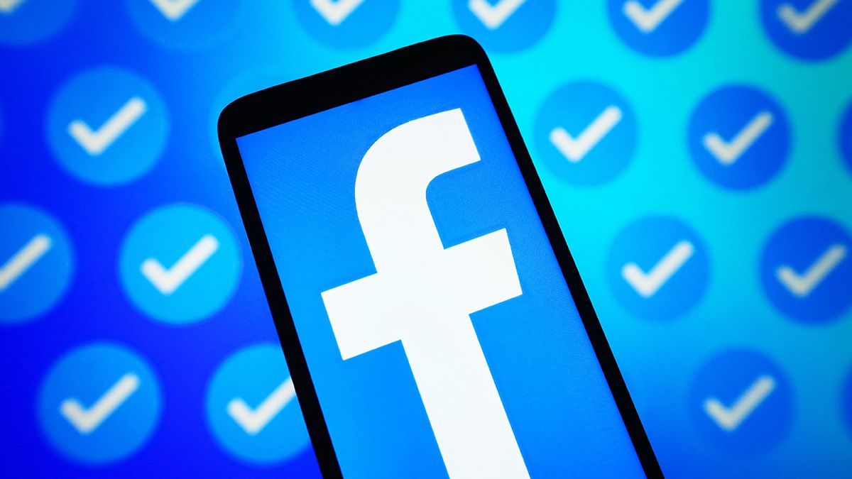 Facebook users copied and pasted a post that talked about accounts being hijacked.