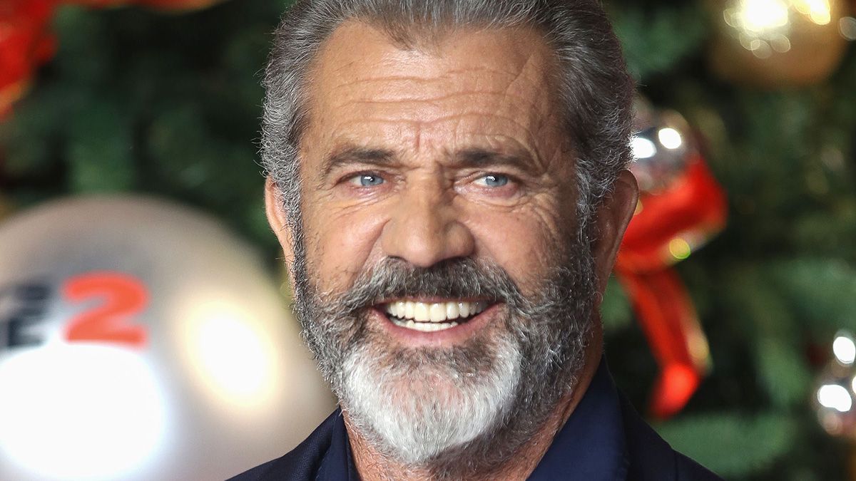 Mel Gibson did not expose Oprah Winfrey regarding anything about Hollywood elites or Sound of Freedom.