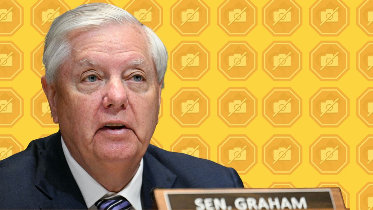 A photo of late Sen. Lindsey Graham, an older white man with white hair, on a yellow background featuring Snopes' red "fake" logo. 