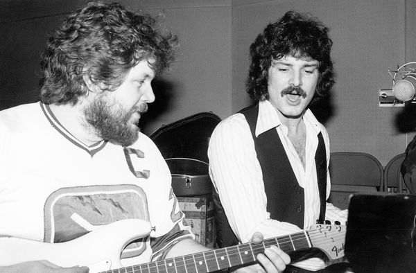 Guitarist Randy Bachman (left) and piano player Burton Cumming