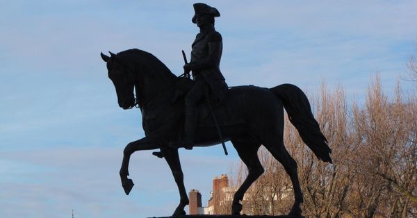 statue horse legs equestrian