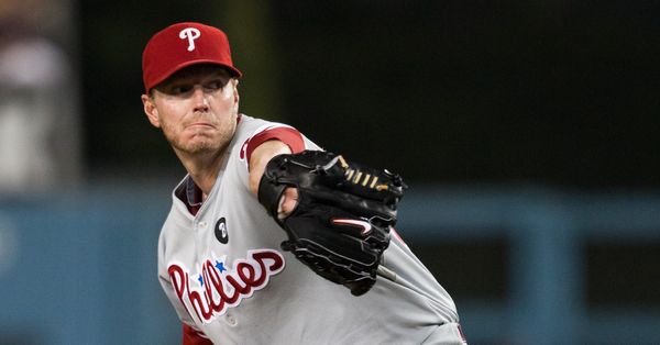 Roy Halladay pitching