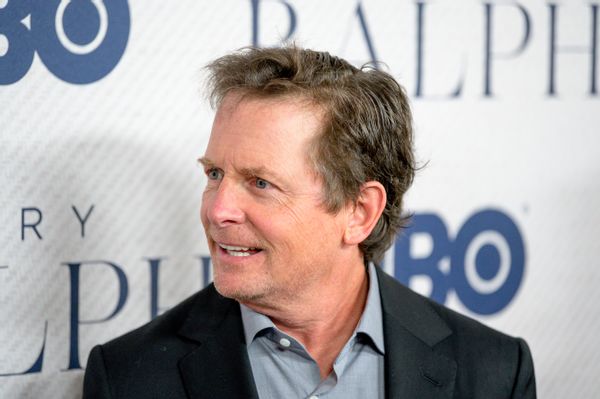 michael j fox parkinson symptoms