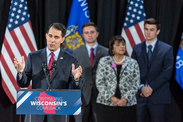 scott walker pizza