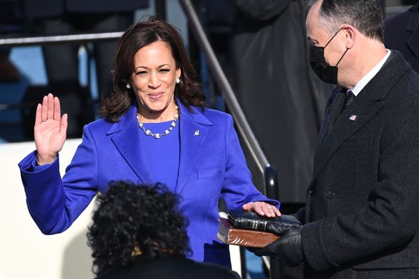 kamala harris vice president va facilities cut funding cuts department of veteran veterans affairs