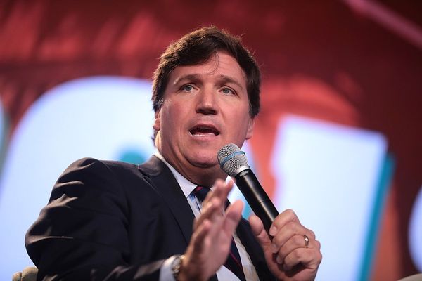 We looked into rumors that Tucker Carlson only felt comfortable eating at a particular restaurant.