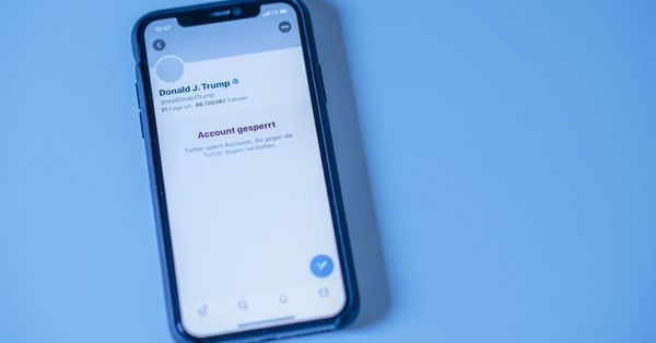 MoDonald Trump's Twitter ban means the National Archives and Records Administration will be unable to maintain, on Twitter, an archived version of tweets stemming from the @realdonaldtrump account.ile Phone, Cell Phone, Phone
