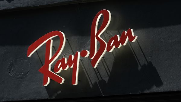 Ray-Ban nor Rayban sunglasses are offering an 84th anniversary sale for 90% off for 24 hours because it's a scam.