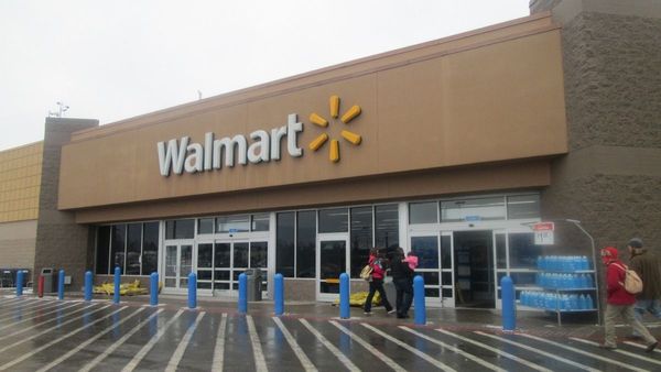 Is Walmart going bagless?