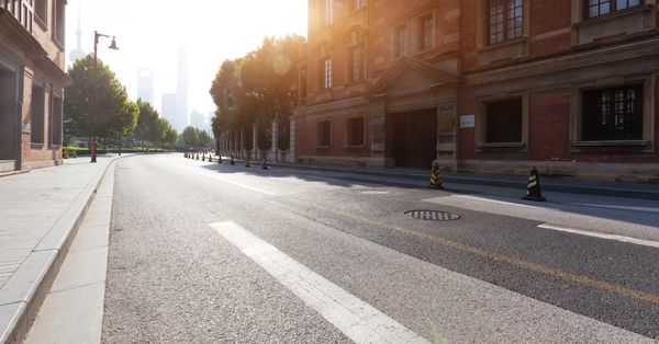 The claim is that U.S. cities are using sunblock on pavement to combat heat.