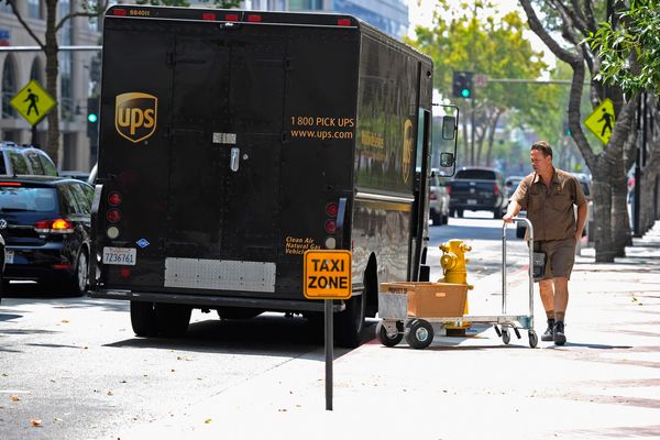 A UPS scam email promised an exclusive reward and included a supposed confirmation receipt however it all just led to surveys and fake offers.