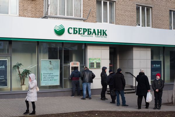 A rumor on TikTok and Twitter said that Sberbank Russia's largest bank decided to limit cash withdrawals to $20.