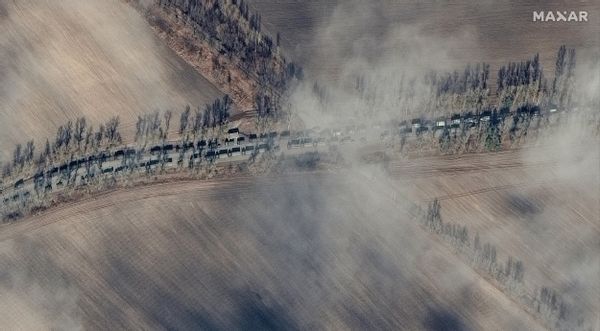 Ukraine Russian military convoy invades