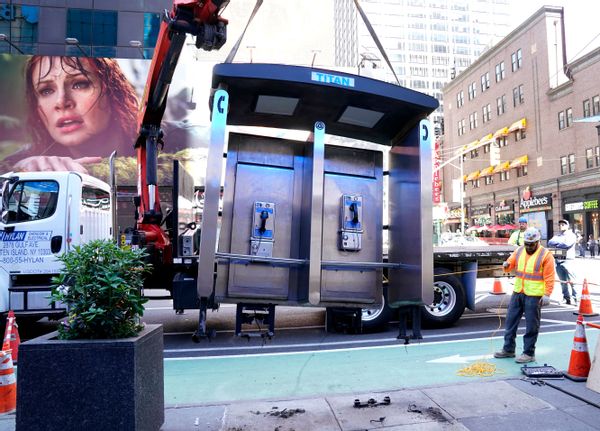 New headlines and tweets and videos claimed that the last and final New York City pay phone or payphone was removed from the city on May 23 2022 but this was false.