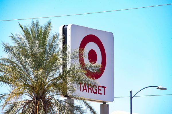 We received mail from our readers that asked if Facebook pages named Target Fans and Walmart Fans were legitimately giving away or donating hundreds of refrigerators and ovens.