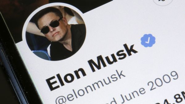 did elon musk tweet about planet of the apes