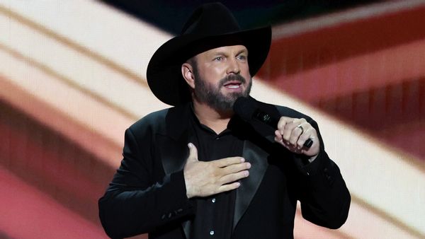 was garth brooks booed off stage at 123rd annual texas country jamboree