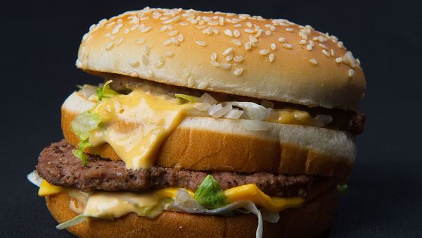 Online advertisements claimed that America's most famous burger brand is now Chinese owned and that China had bought US icons.