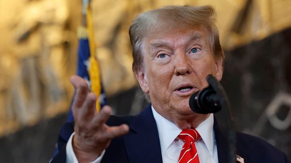 A rumor said that a video showed Donald Trump criticized United Auto Workers union pay raises in 2008.