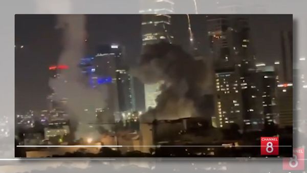 Image shows Iranian missiles hitting Tel Aviv in June 2025.